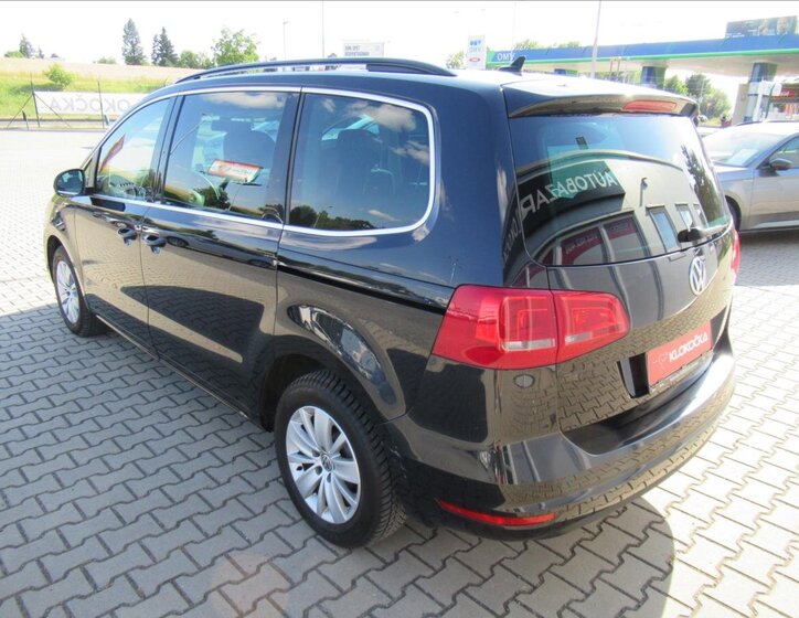 Volkswagen Sharan MPV 2,0 l 103 kw