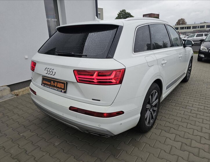 Audi Q7 Kombi 3,0 l 200 kw