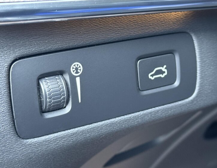 Volvo XC90 SUV / Terénní 2,0 l 173 kw