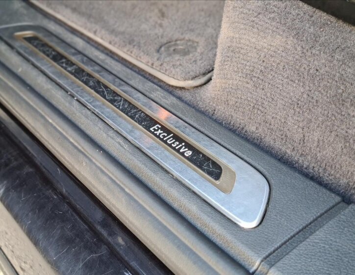 Volkswagen Touareg SUV 4,1 l 250 kw