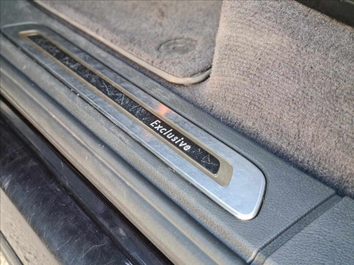 Volkswagen Touareg SUV 4,1 l 250 kw