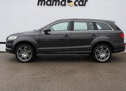 Audi Q7 4