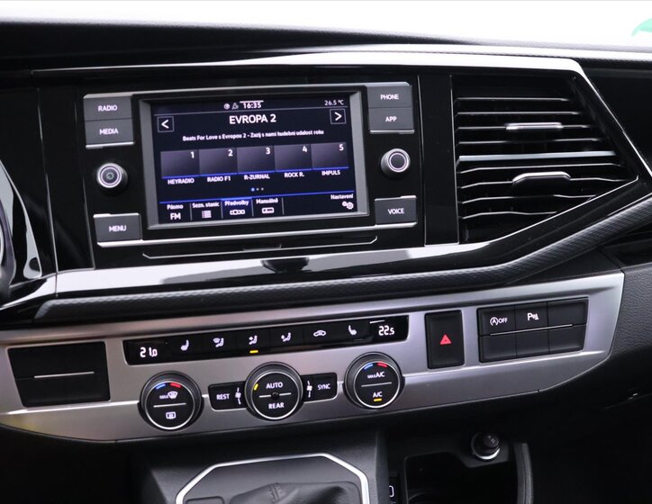 Volkswagen Multivan 24