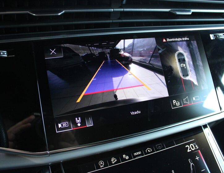 Audi Q8 SUV 3,0 l 210 kw