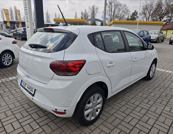 Dacia Sandero Hatchback 999,0 67 kw