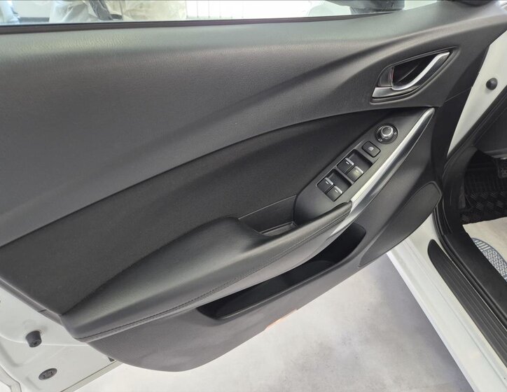 Mazda 6 Sedan 2,0 l 107 kw