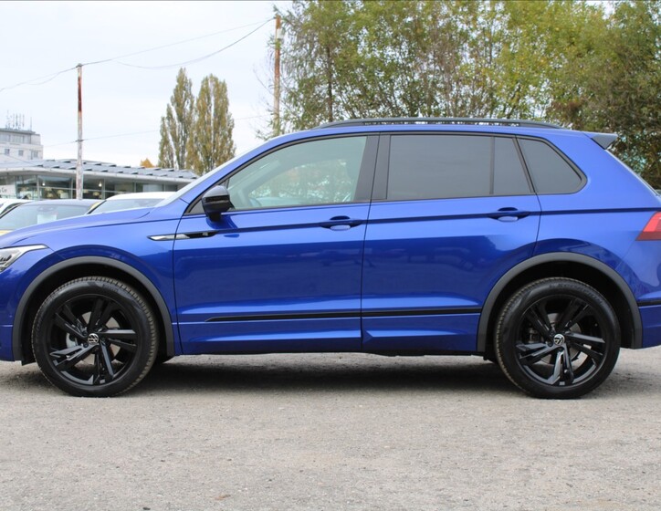 Volkswagen Tiguan 8