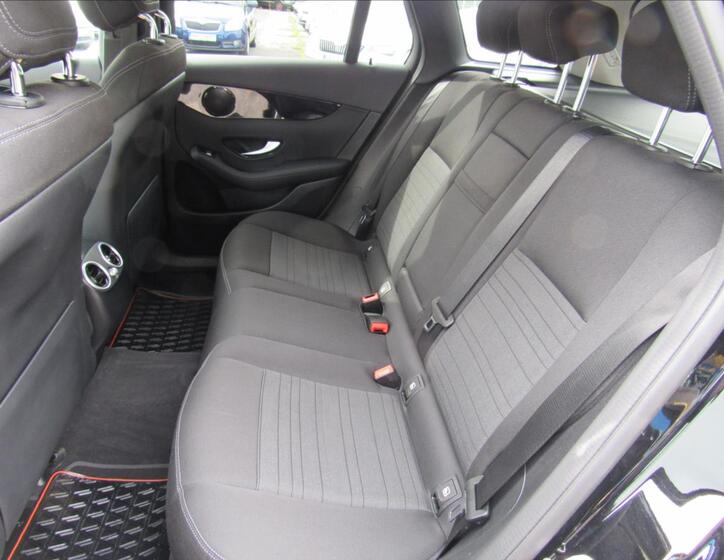 Mercedes-Benz GLC 10