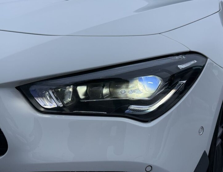 Mercedes-Benz CLA Kombi 2,0 l 310 kw