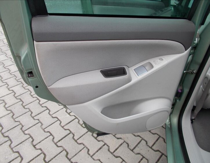 Fiat Idea Hatchback 1,9 l 74 kw