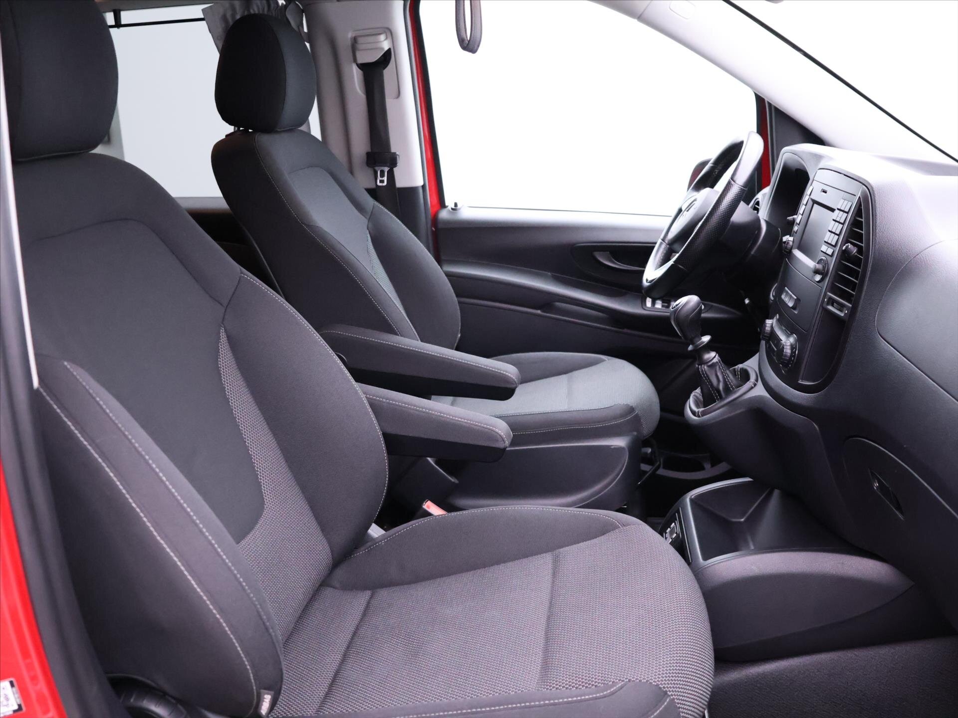 Mercedes-Benz Vito Kombi 2,1 l 100 kw