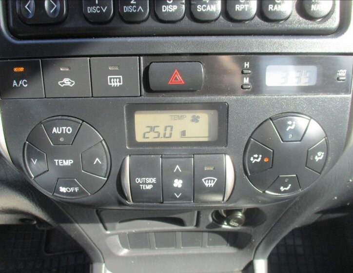 Toyota RAV4 SUV / Terénní 2,0 l 85 kw