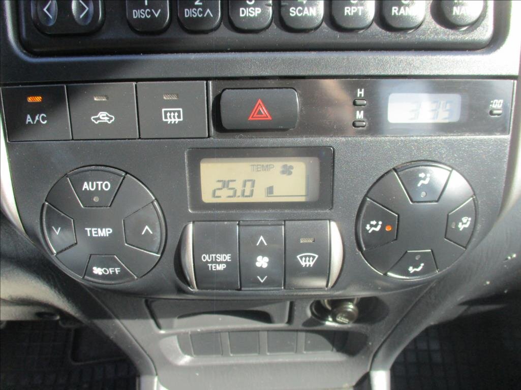 Toyota RAV4 SUV / Terénní 2,0 l 85 kw