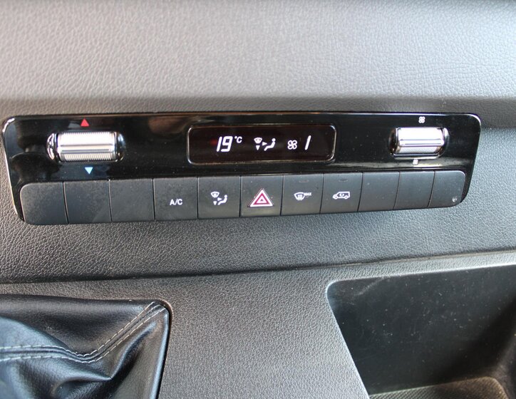 Mercedes-Benz Sprinter Užitková 2,1 l 120 kw