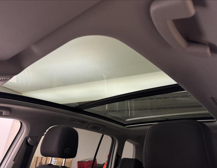 Volkswagen Touran 30