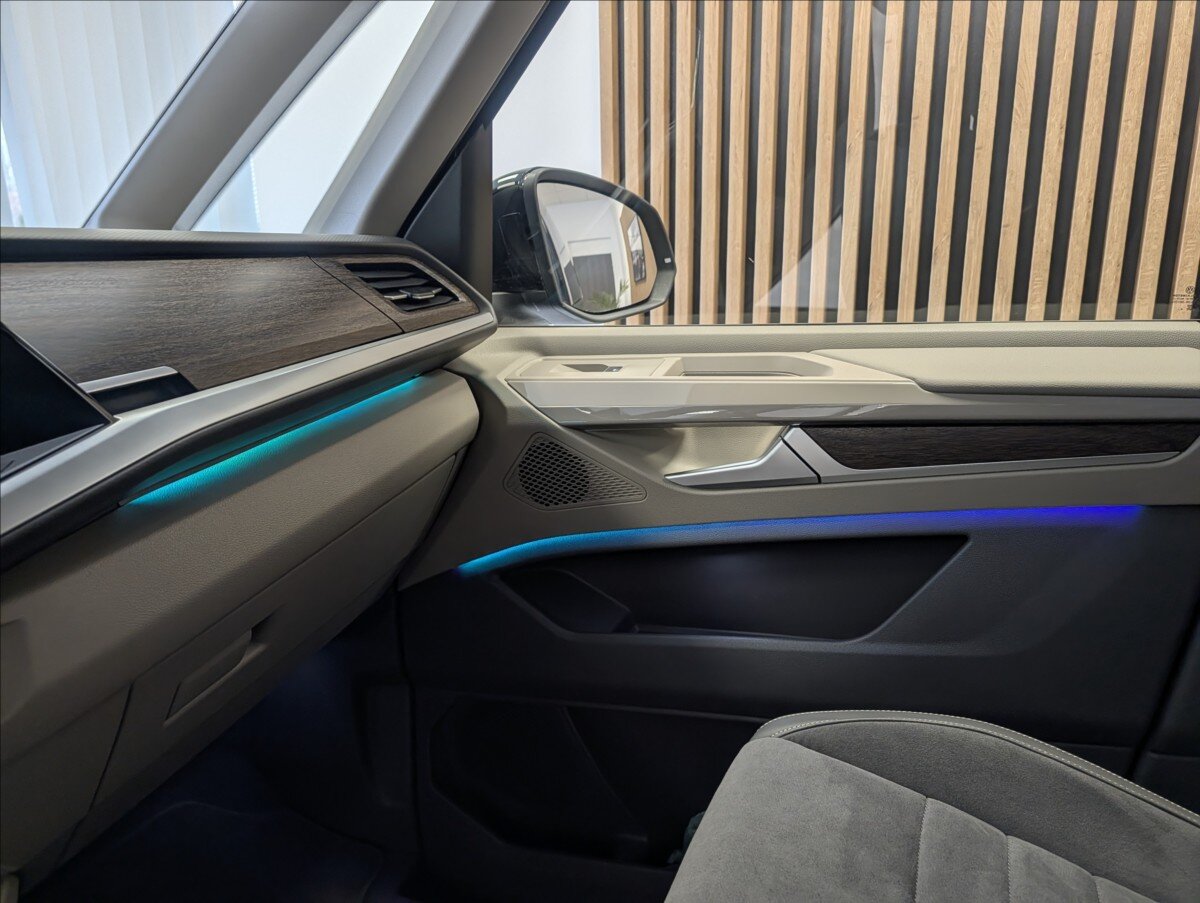 Volkswagen Multivan VAN / Minibus 0,0 180 kw