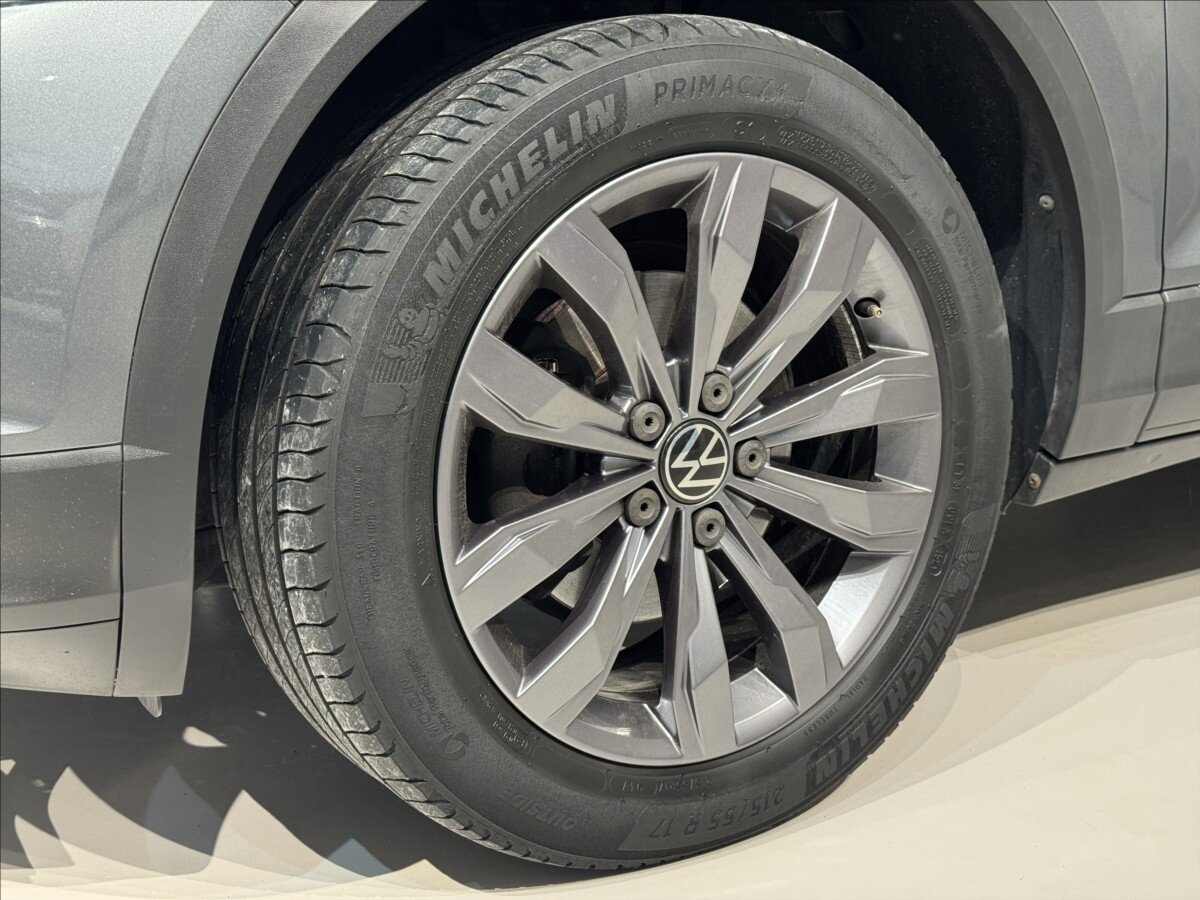 Volkswagen T-Roc SUV 1,5 l 110 kw