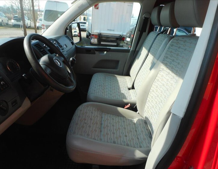Volkswagen Transporter Valník 2,0 l 75 kw