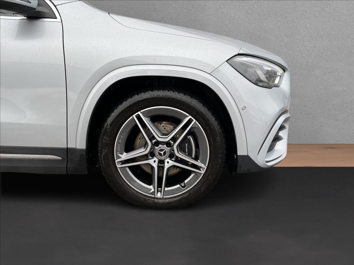 Mercedes-Benz GLA SUV 2,0 l 110 kw