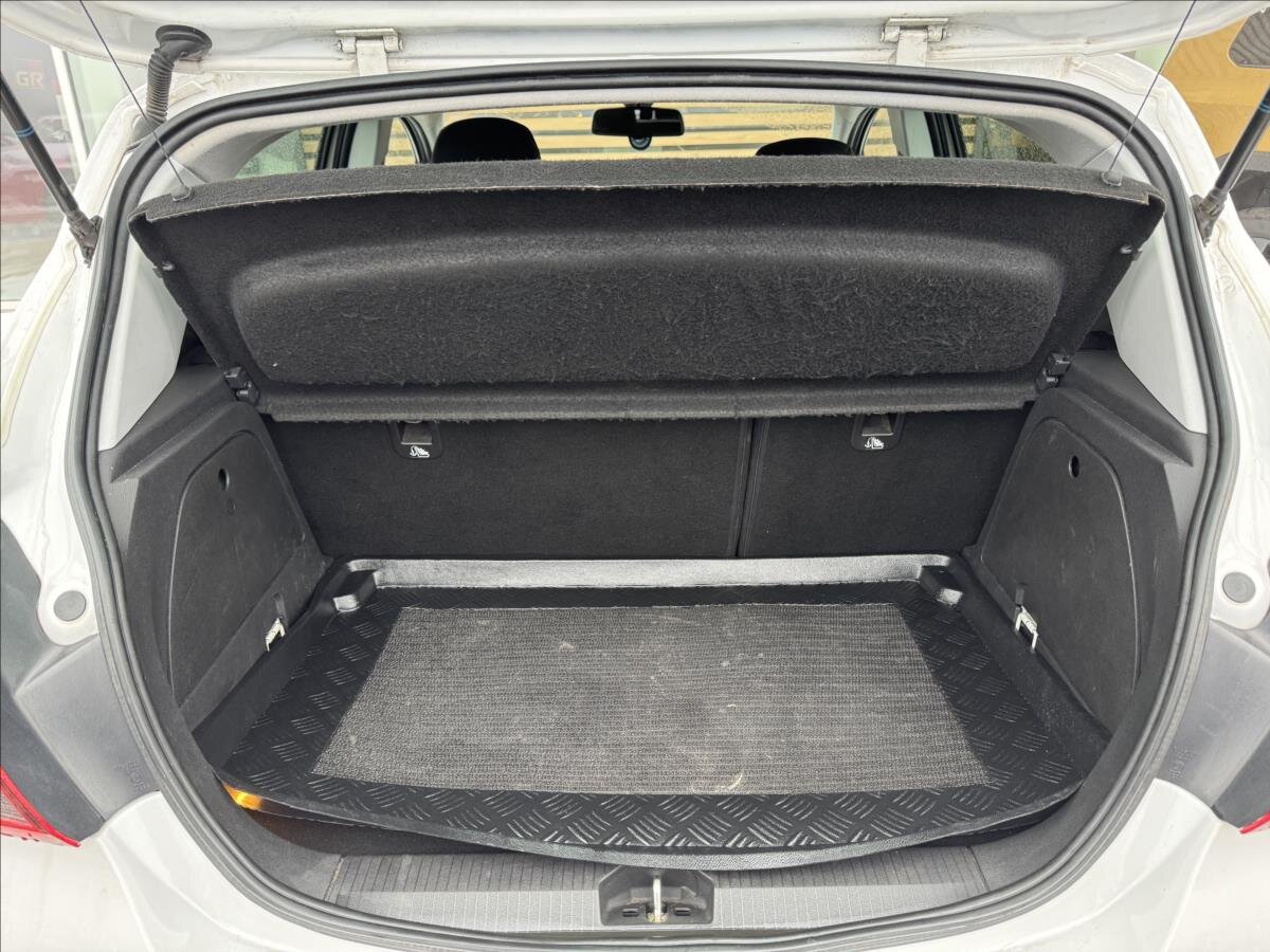 Opel Corsa Hatchback 1,2 l 51 kw