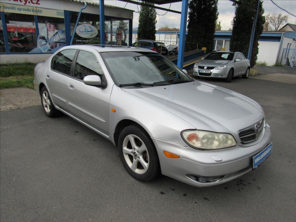 Nissan Maxima Sedan / Limuzína 2,0 l 103 kw