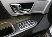 Jaguar XF Kombi 3,0 l 177 kw