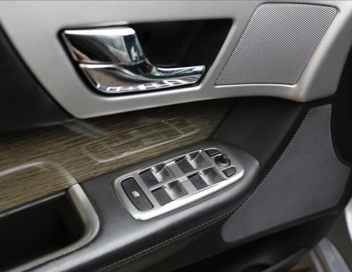 Jaguar XF Kombi 3,0 l 177 kw