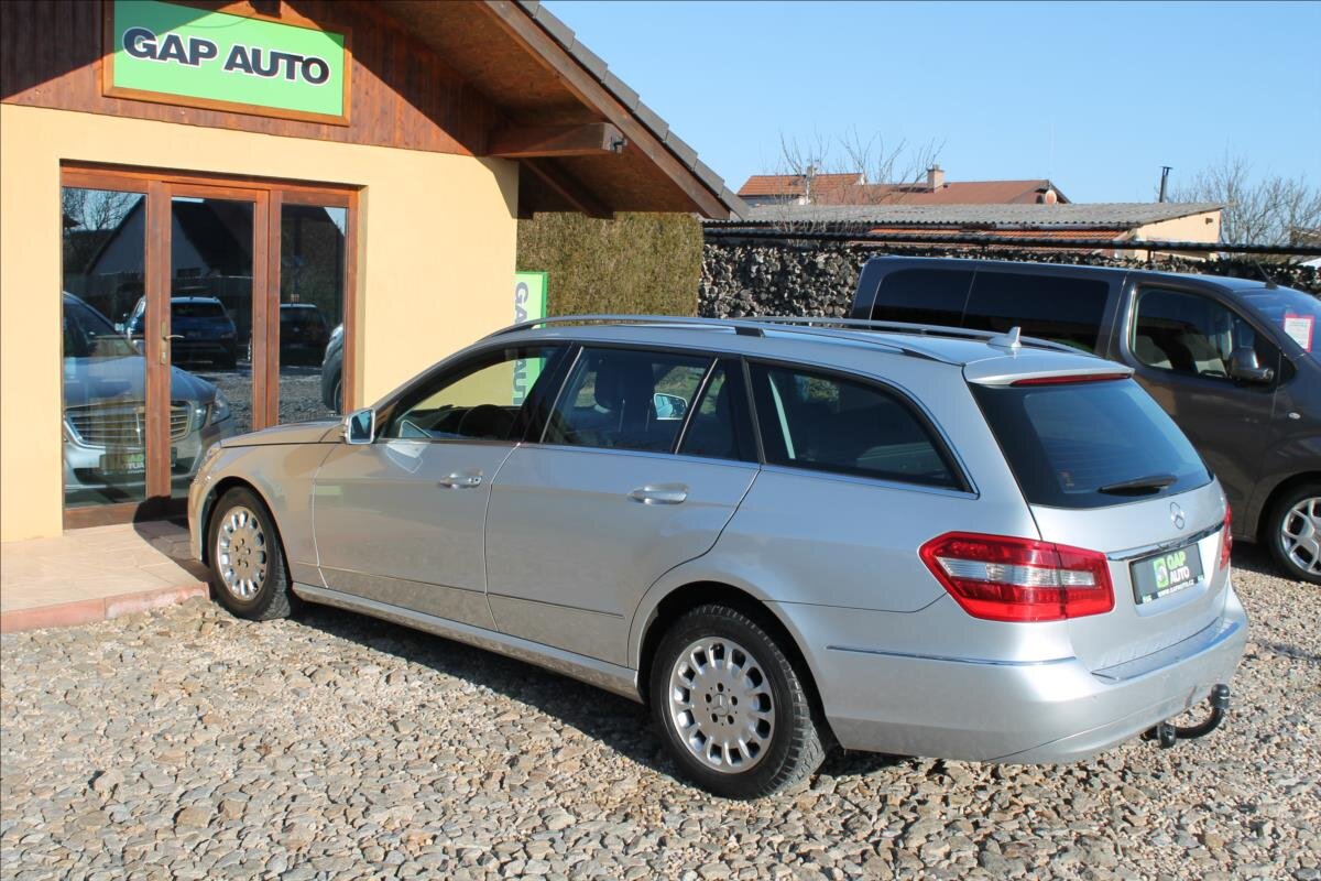 Mercedes-Benz Třídy E Kombi 2,1 l 125 kw