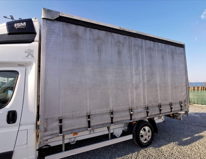 Peugeot Boxer Valník 2,2 l 110 kw