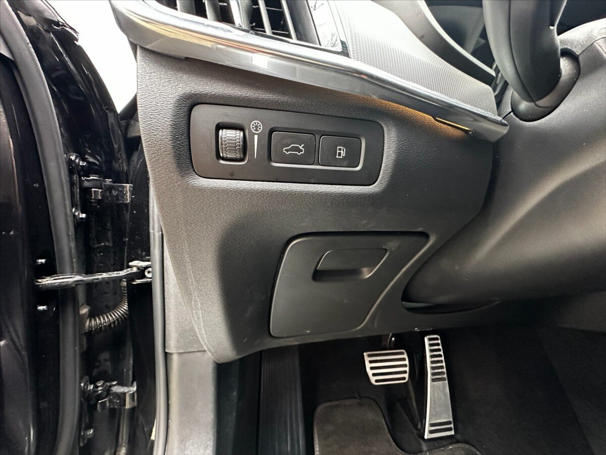 Volvo V90 Kombi 2,0 l 186 kw