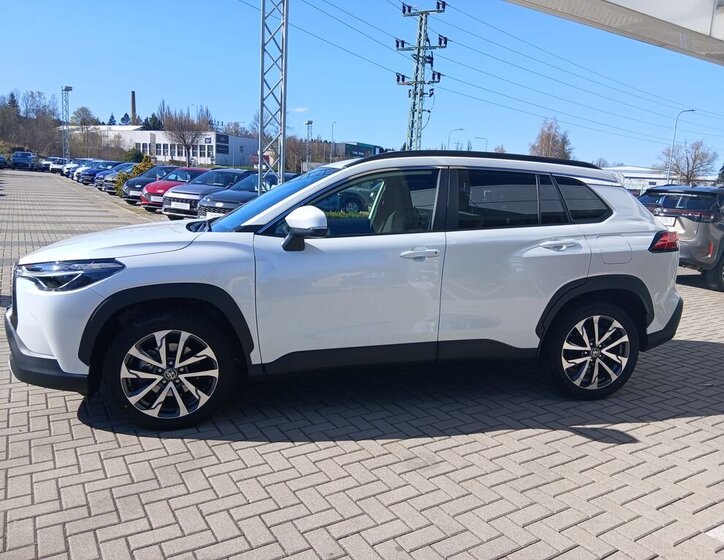 Toyota Corolla Cross SUV / Terénní 2,0 l 112 kw
