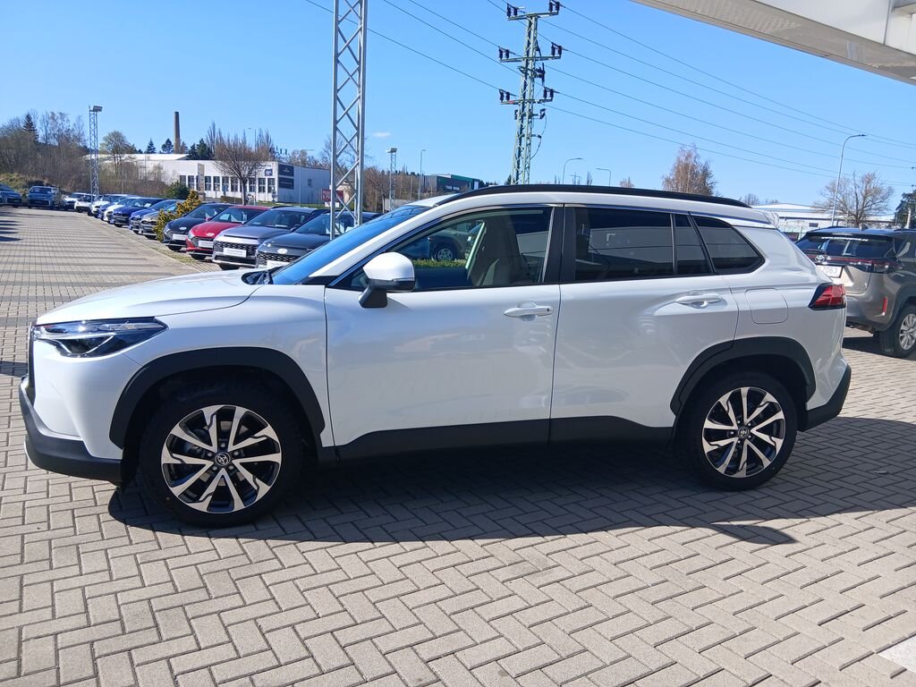 Toyota Corolla Cross SUV / Terénní 2,0 l 112 kw