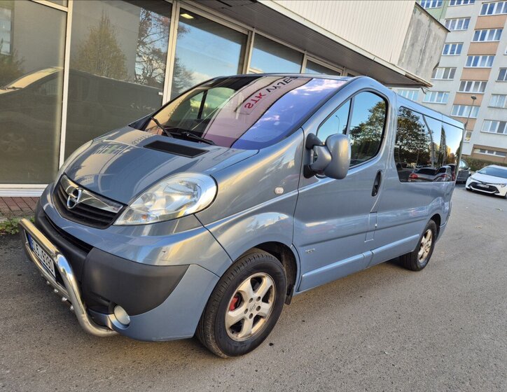 Opel Vivaro Kombi 2,5 l 107 kw