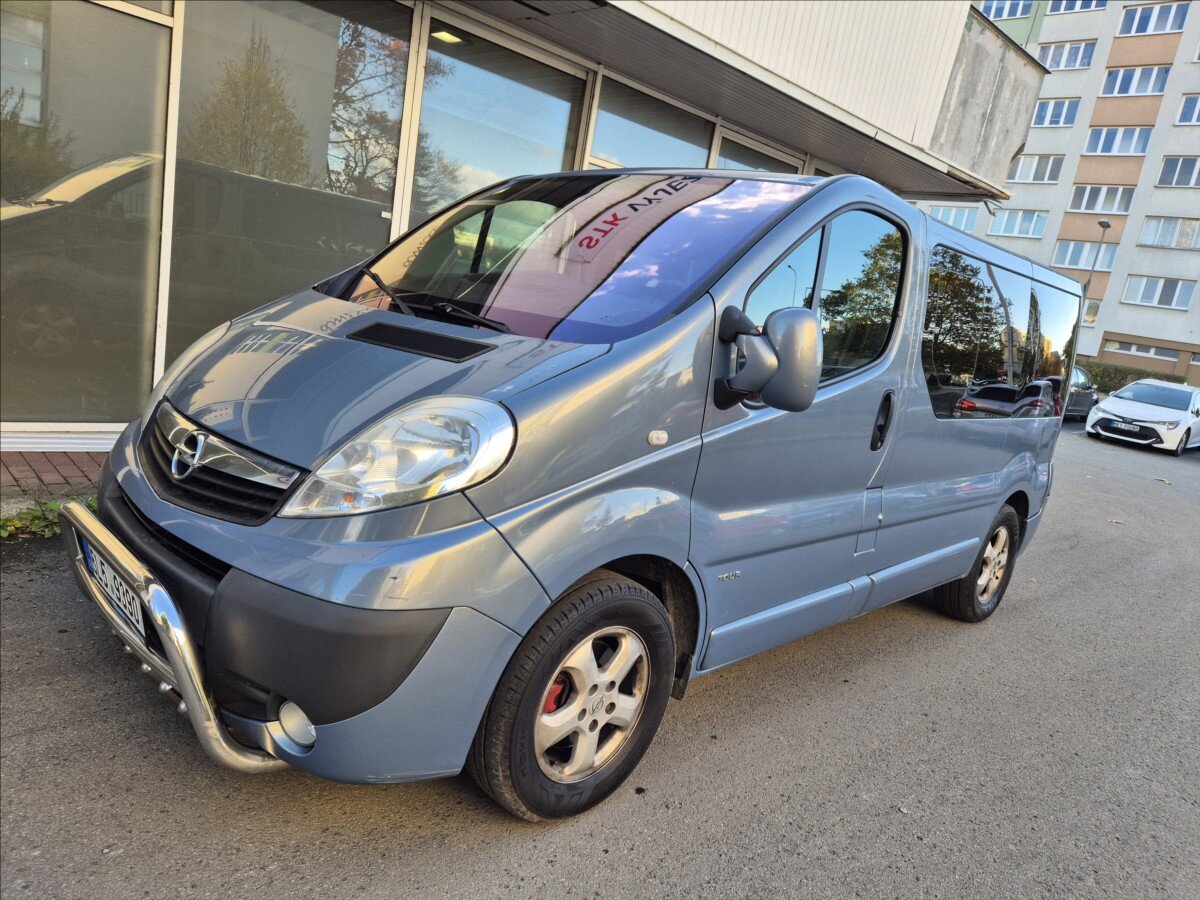 Opel Vivaro Kombi 2,5 l 107 kw