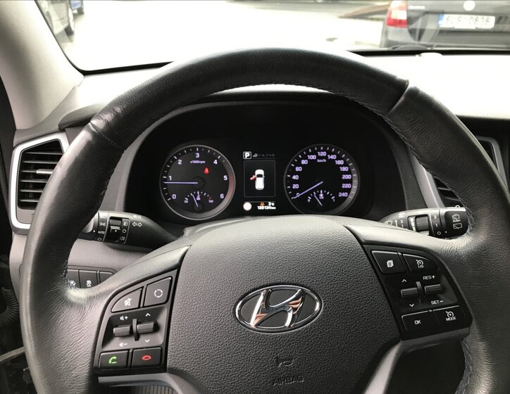 Hyundai Tucson CUV 1,7 l 104 kw