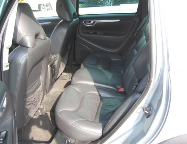 Volvo XC70 Kombi 2,4 l 136 kw