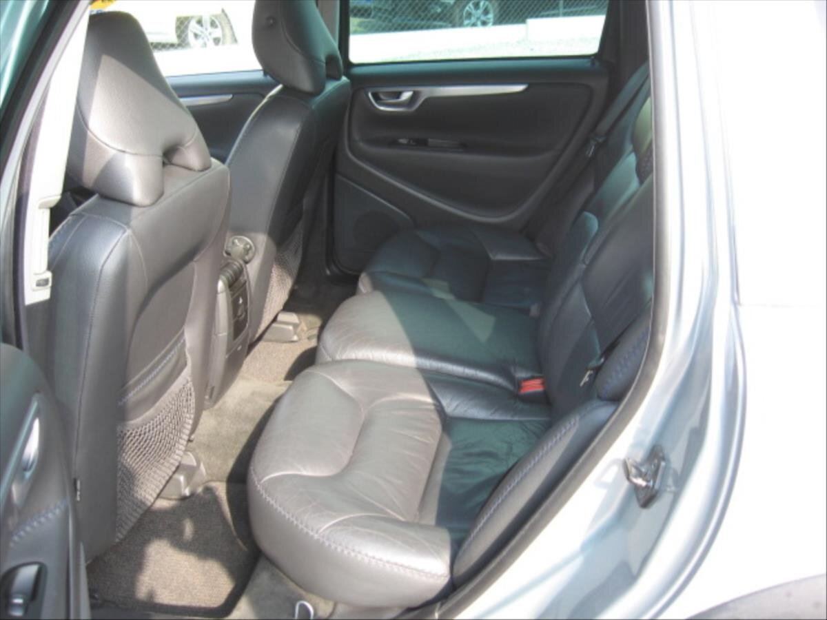 Volvo XC70 Kombi 2,4 l 136 kw