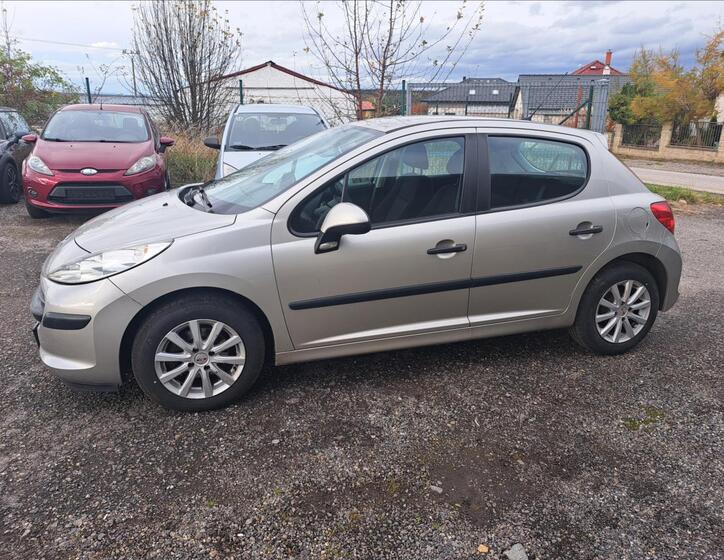 Peugeot 207 4