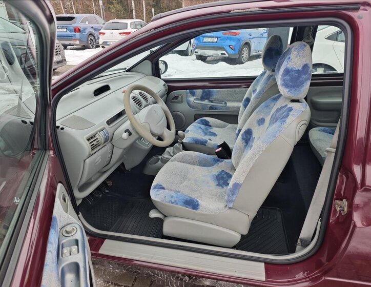 Renault Twingo Hatchback 1,1 l 43 kw