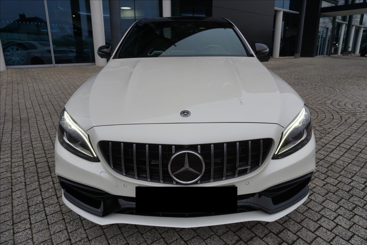 Mercedes-Benz Třídy C Sedan 4,0 l 375 kw