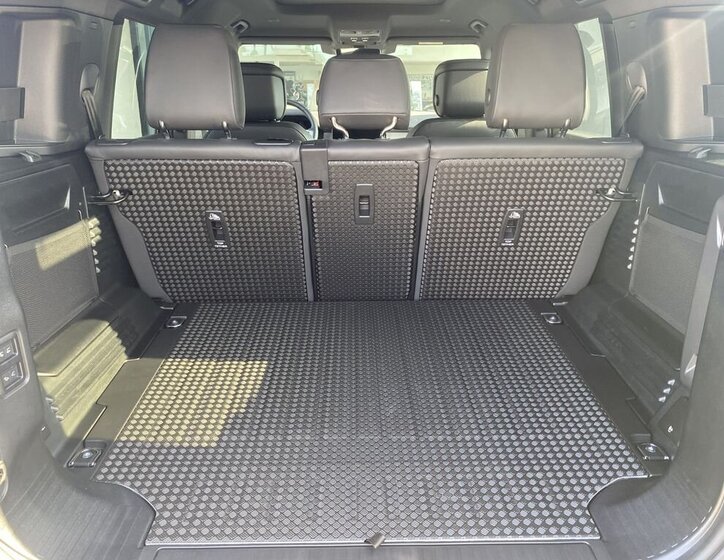 Land Rover Defender SUV / Terénní 3,0 l 258 kw