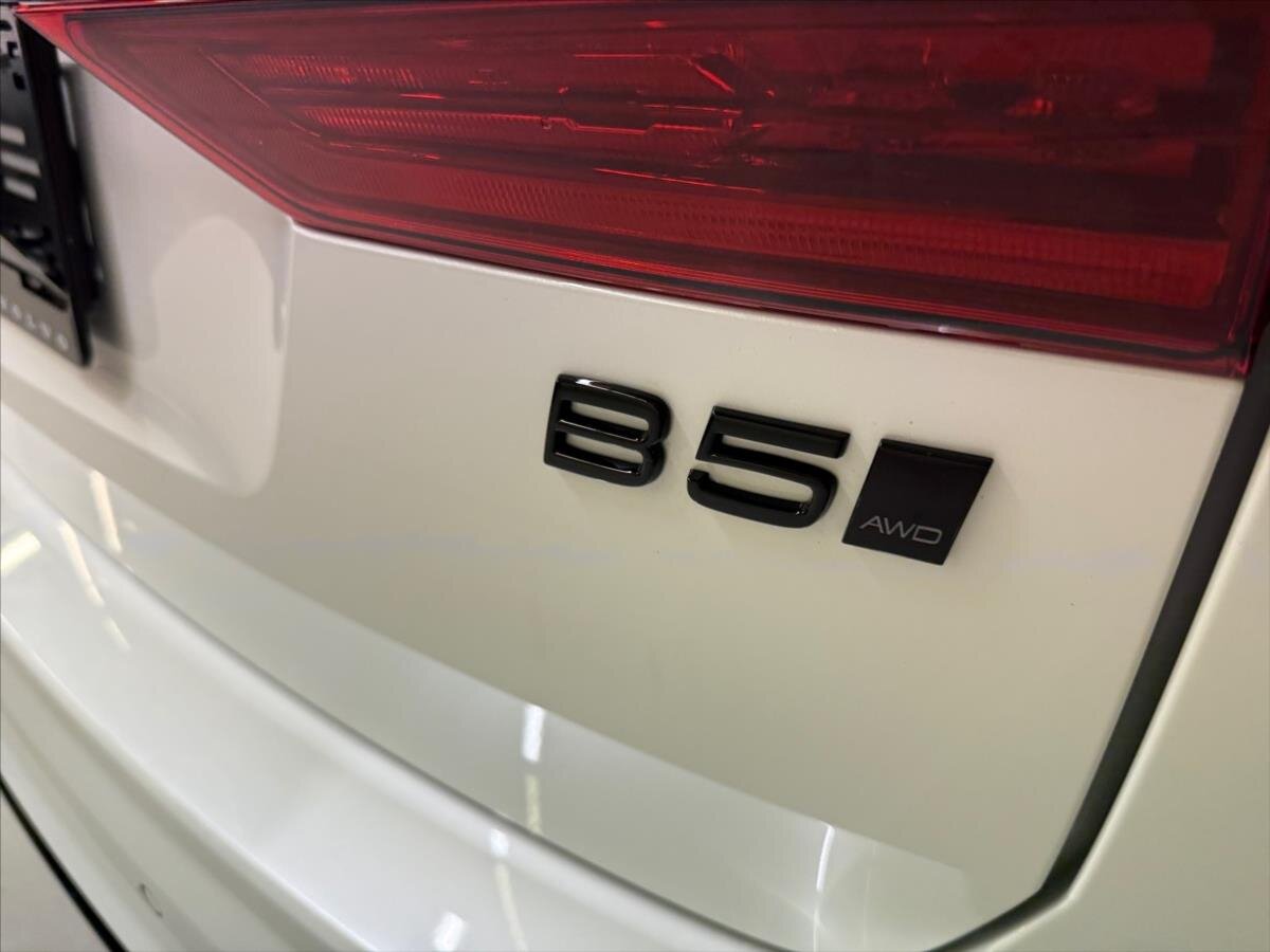 Volvo XC60 SUV / Terénní 2,0 l 184 kw