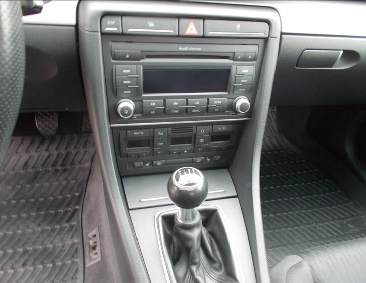 Audi A4 Sedan / Limuzína 2,0 l 103 kw