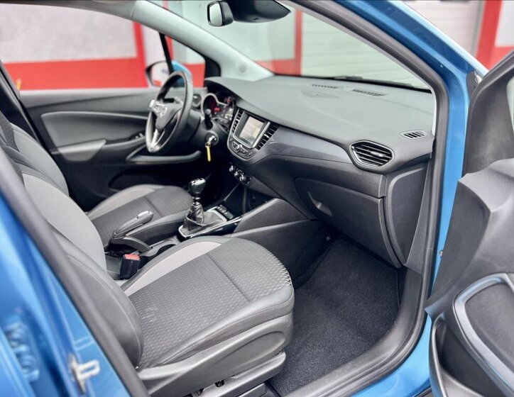 Opel Crossland X SUV 1,5 l 75 kw
