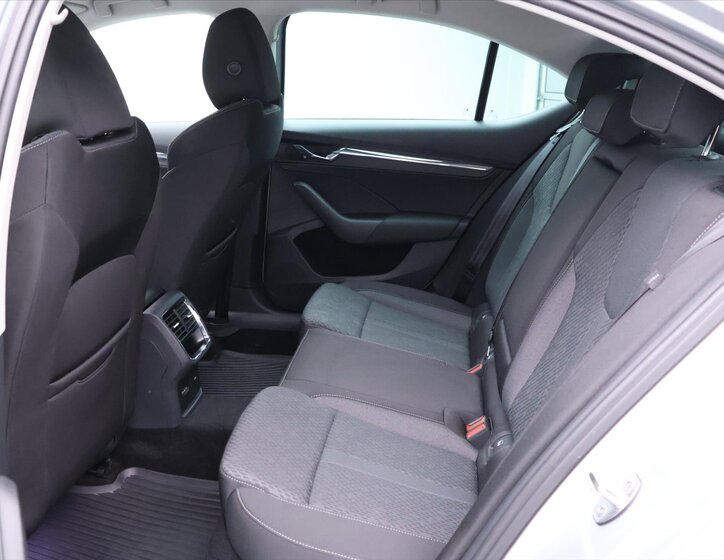 Škoda Octavia Sedan / Limuzína 2,0 l 110 kw