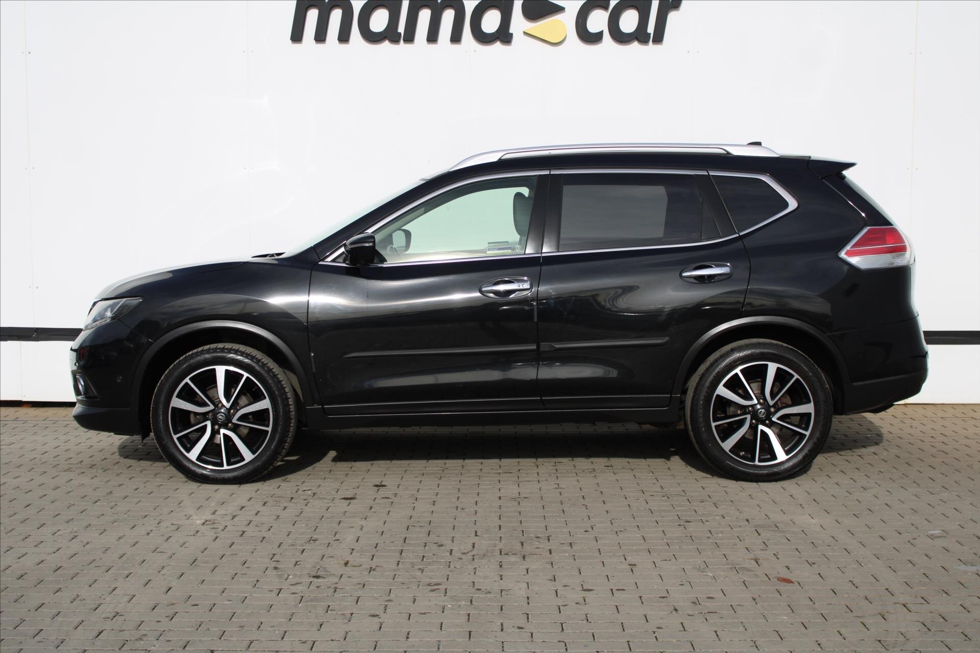 Nissan X-Trail SUV / Terénní 1,6 l 96 kw