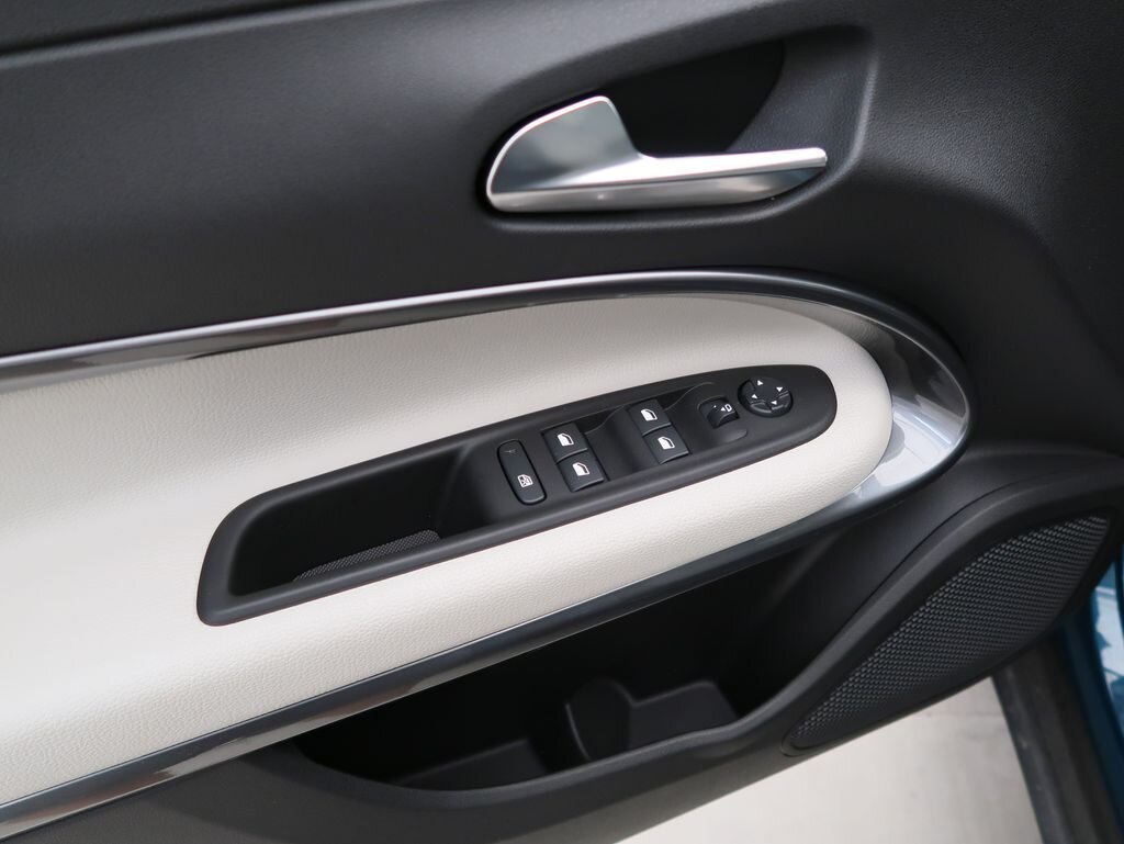 Fiat 600 Hatchback 1,2 l 100 kw