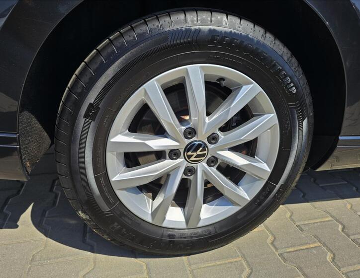 Volkswagen Passat 37