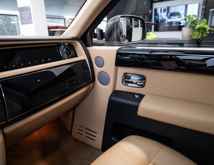 Rolls-Royce Phantom Sedan 6,7 l 338 kw