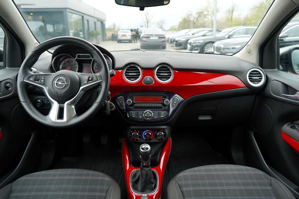 Opel Adam Hatchback 1,4 l 64 kw